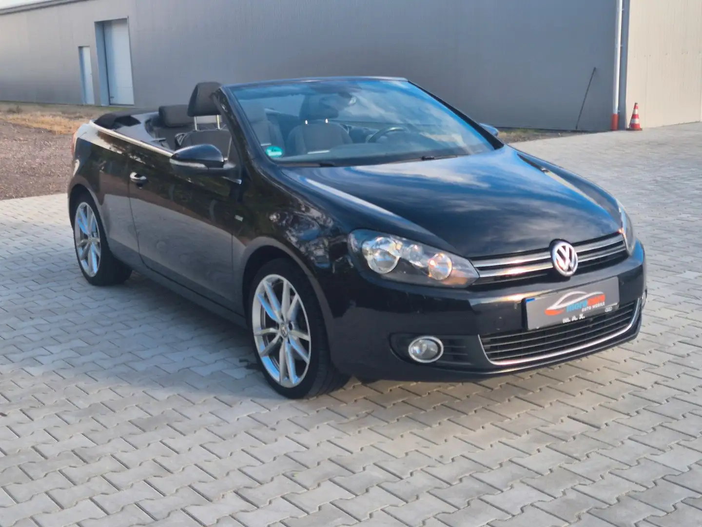 Volkswagen Golf VI Cabriolet Cup 1.Hand Navi Parkass 8-fach Schwarz - 2