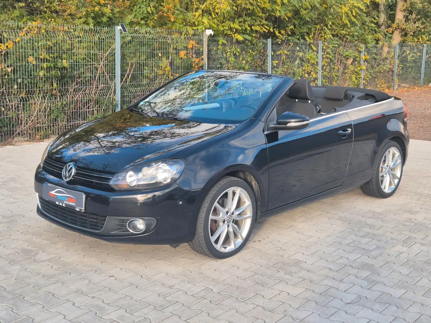 Volkswagen Golf VI Cabriolet Cup 1.Hand Navi Parkass 8-fach Schwarz - 1