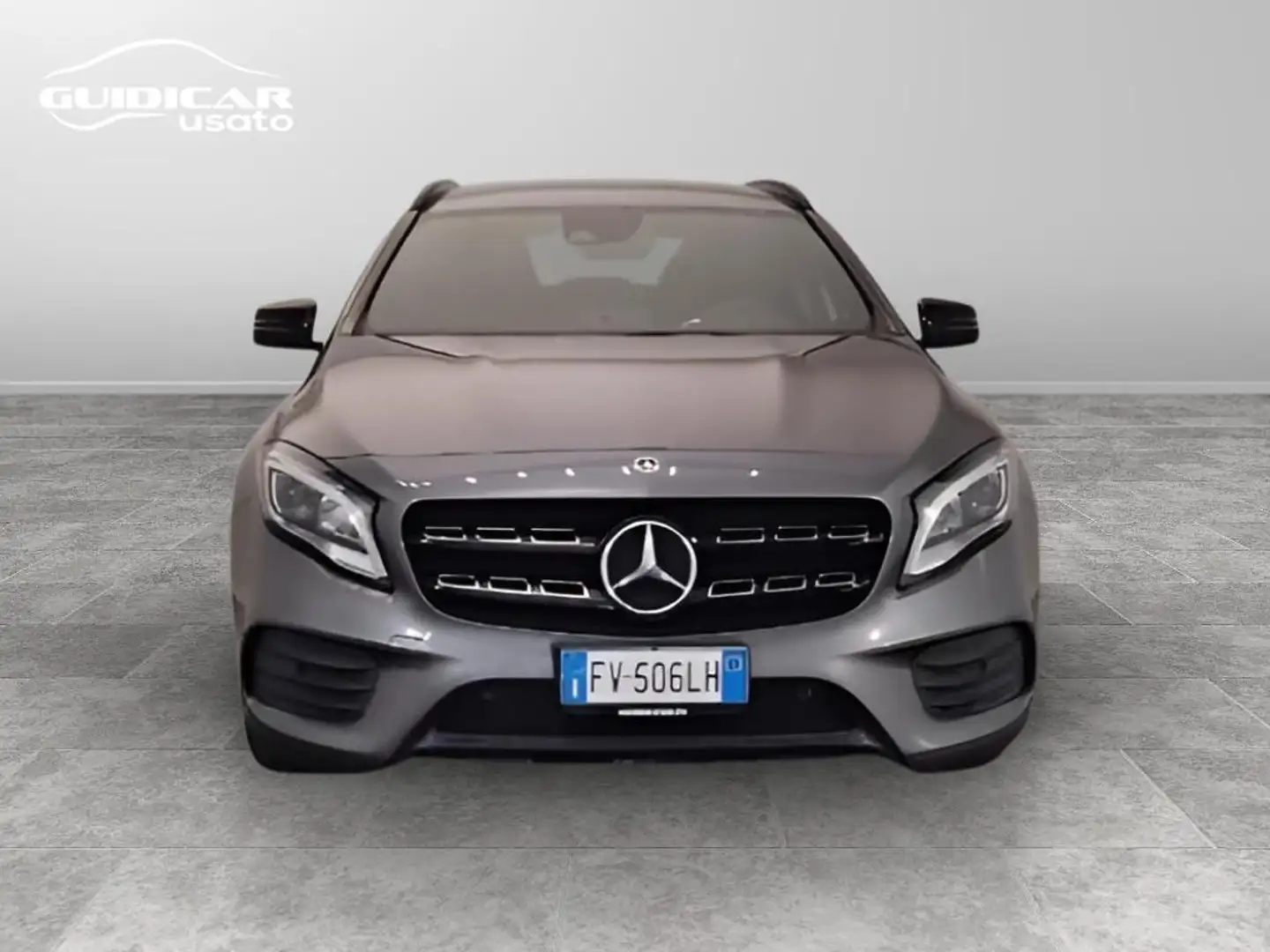 Mercedes-Benz GLA 220 d Premium 4matic 170cv auto Gris - 2