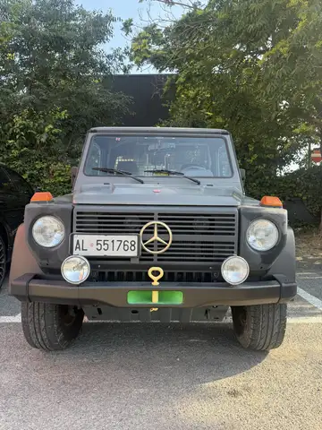 Mercedes-Benz G 300 autocarro