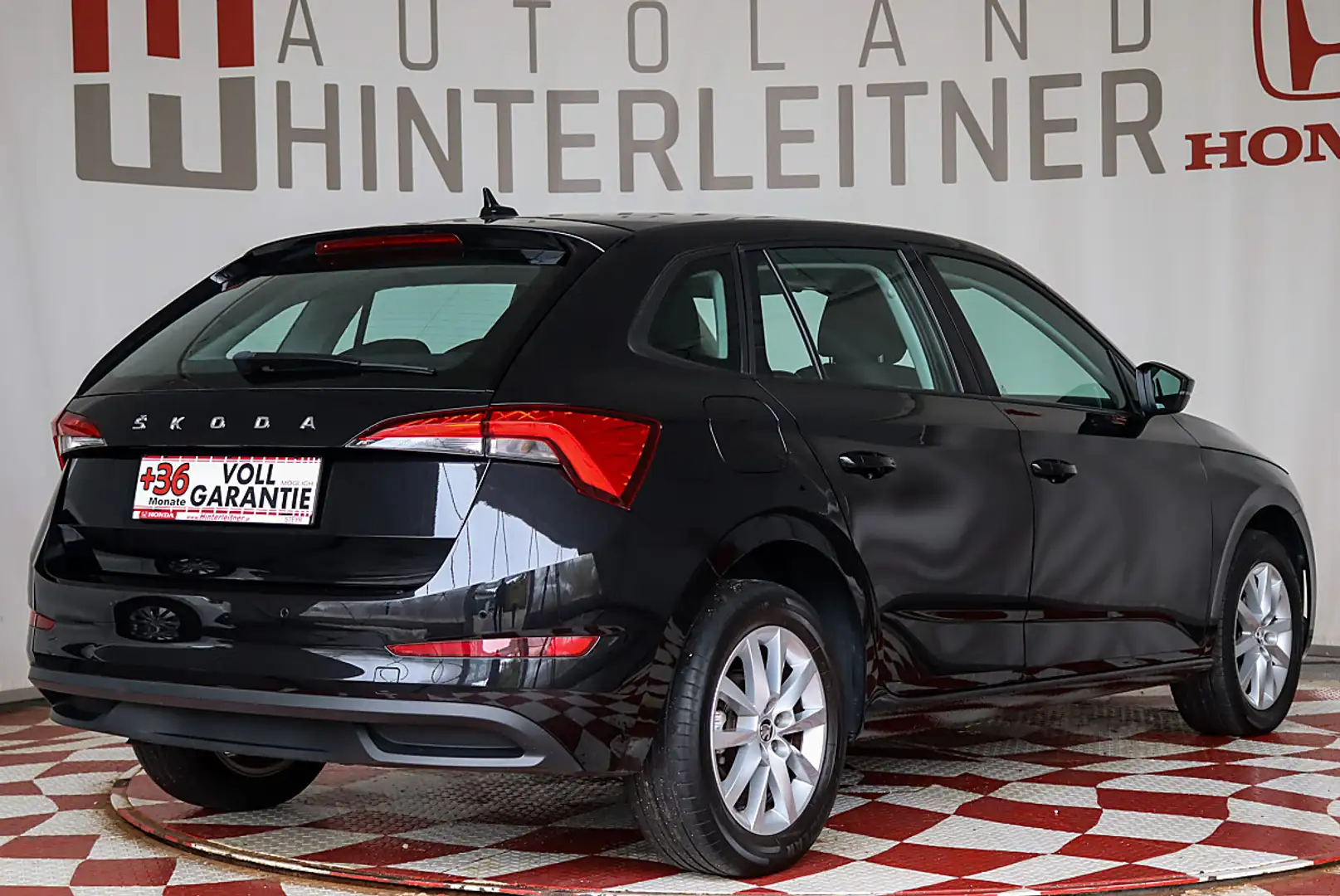 Skoda Scala 1,6 TDI LED PDC ERSTBESITZ Schwarz - 2