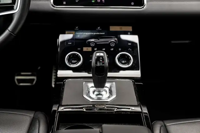 Land Rover Range Rover Evoque view 26