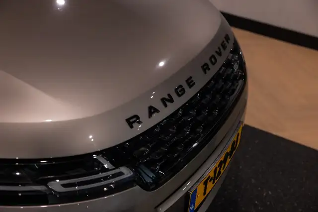 Land Rover Range Rover Evoque view 15