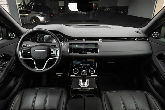 Land Rover Range Rover Evoque view 2