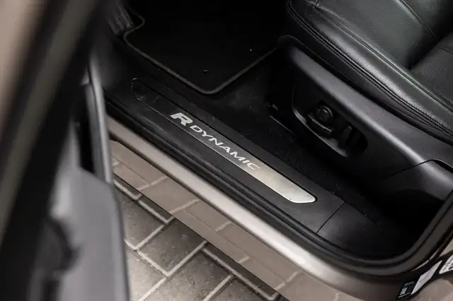 Land Rover Range Rover Evoque view 30