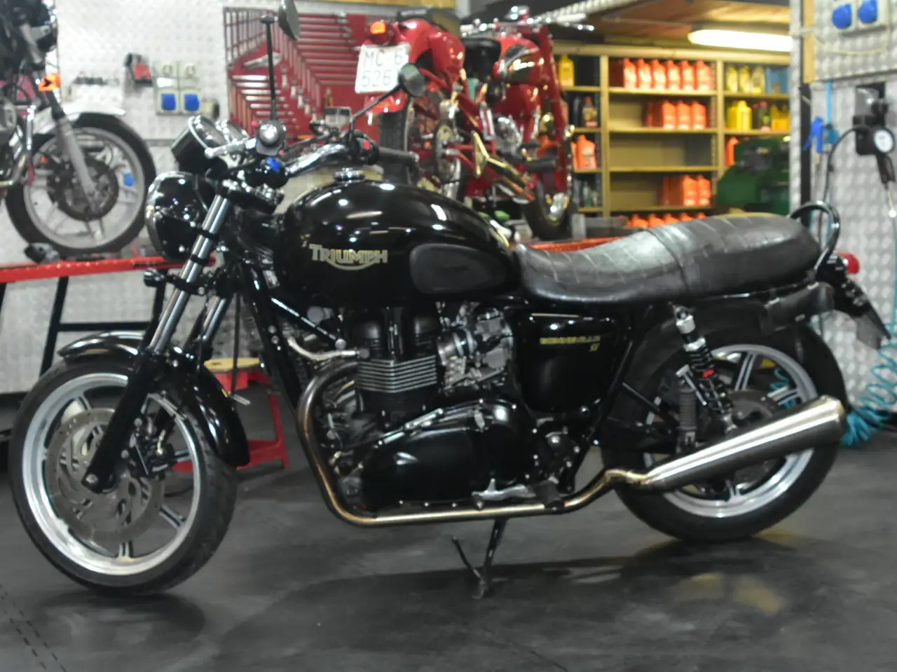 Triumph Bonneville SE