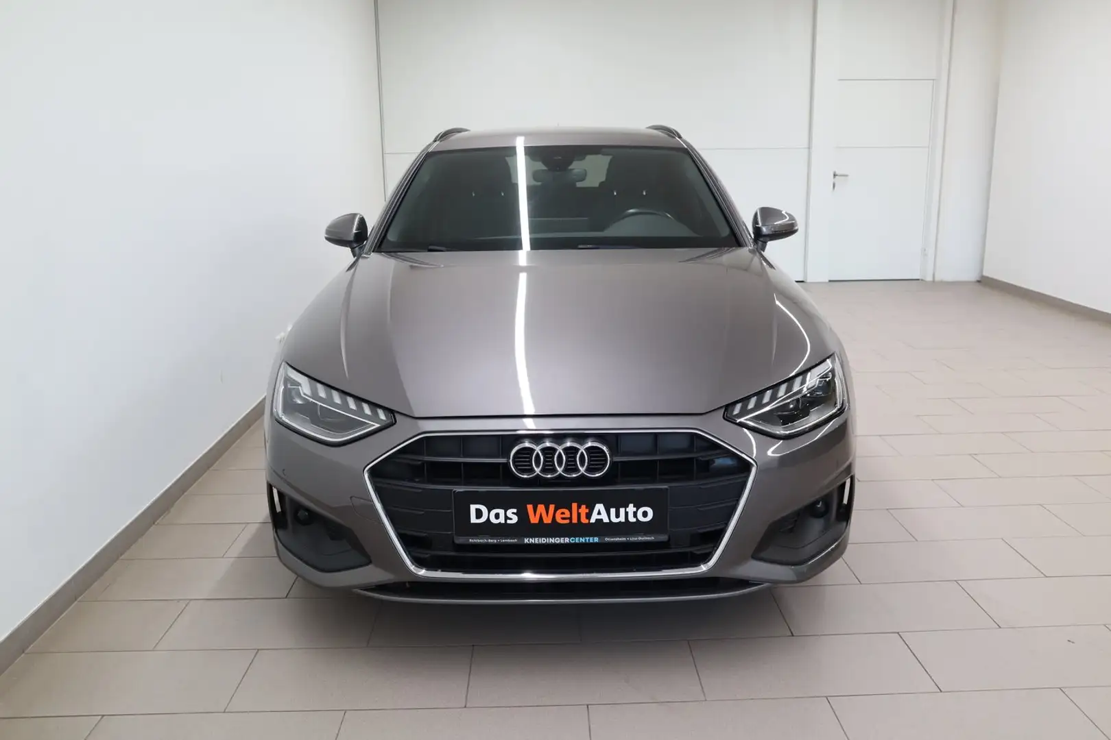 Audi A4 35 TDI Grau - 2