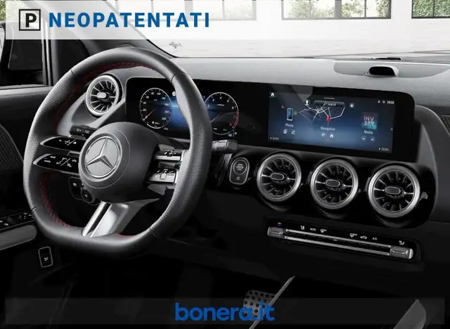 Mercedes-Benz Gla view 6