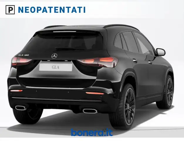 Mercedes-Benz Gla view 4