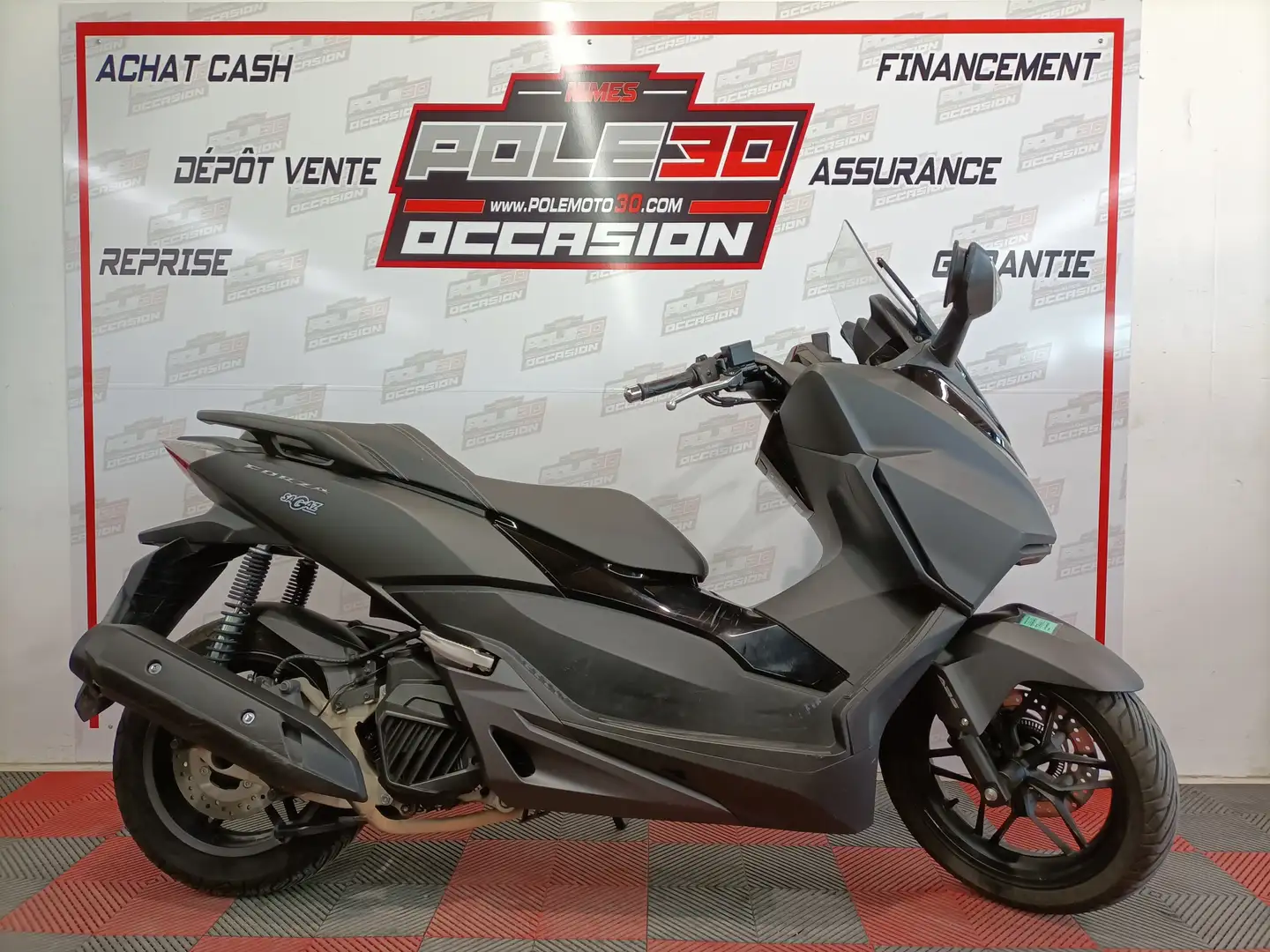 Honda Forza 125 Gris - 1