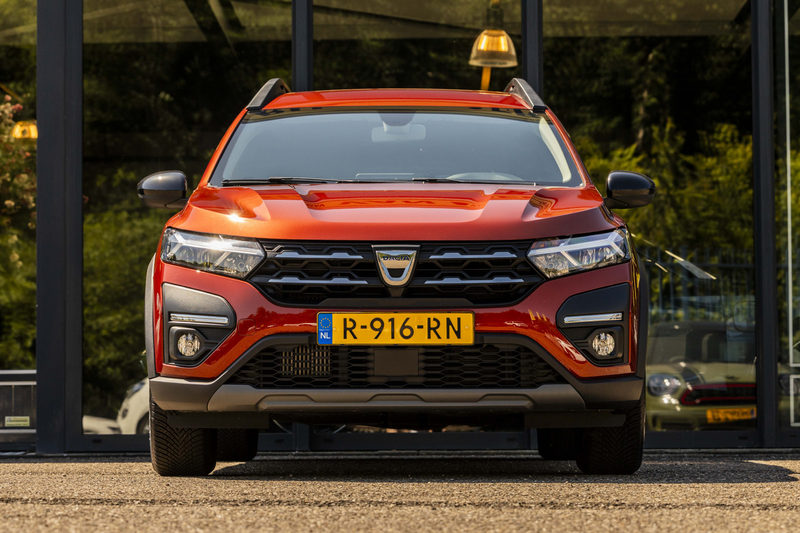 Dacia Jogger 1.0 TCe 100 Bi-Fuel Extreme 5p. — photo 2