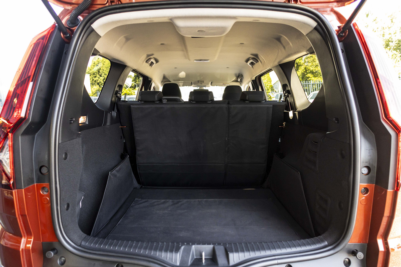 Dacia Jogger 1.0 TCe 100 Bi-Fuel Extreme 5p. — photo 13