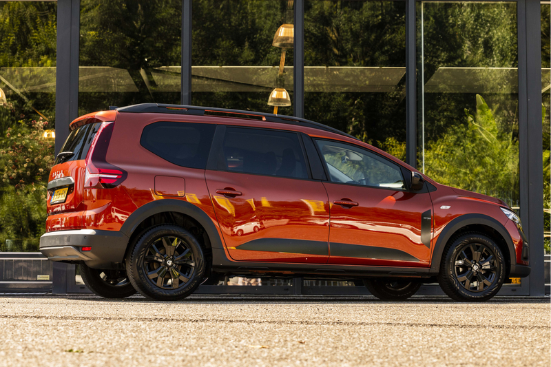 Dacia Jogger 1.0 TCe 100 Bi-Fuel Extreme 5p. — photo 5