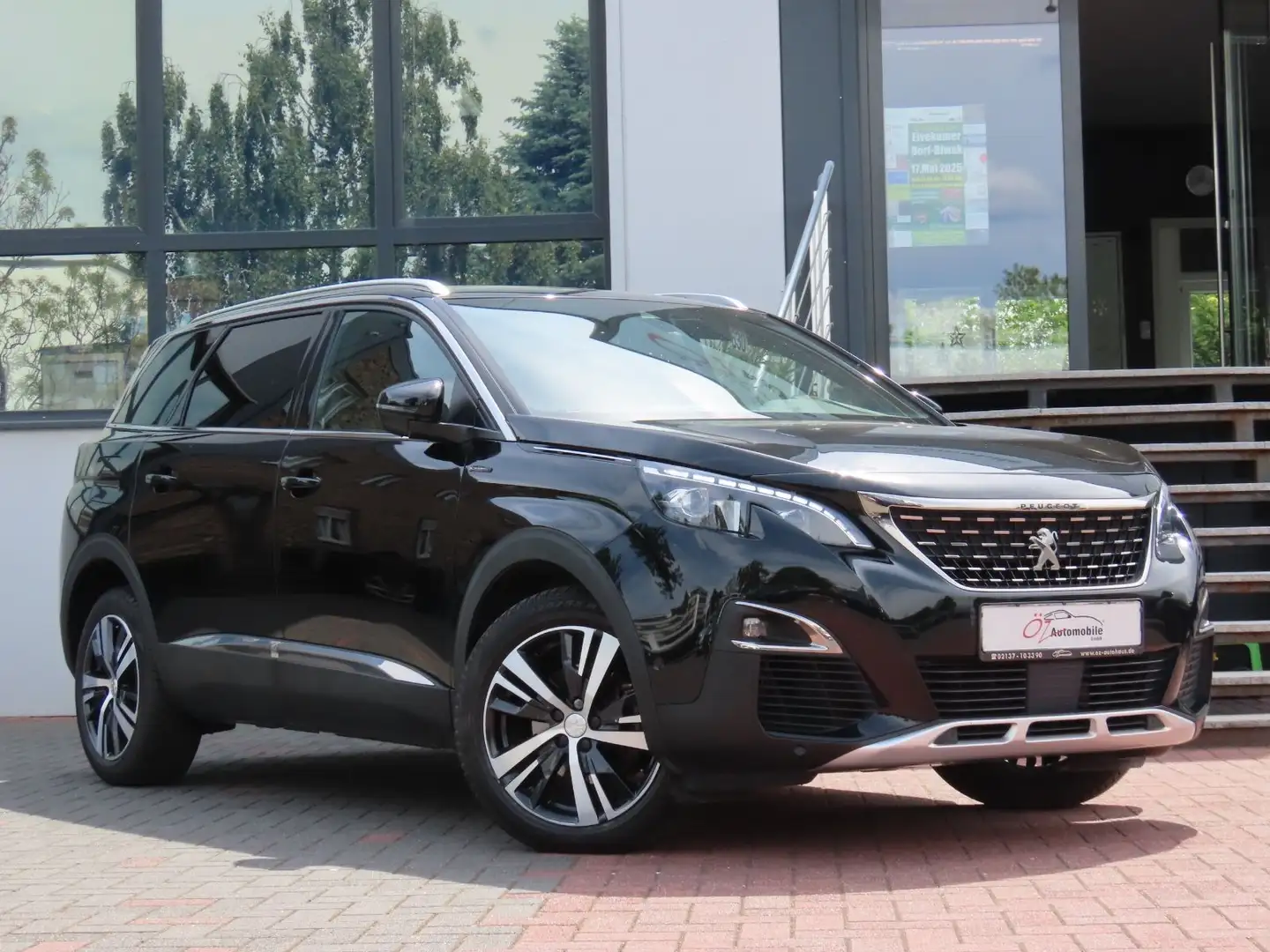 Peugeot 5008 BlueHDi 180 EAT8 GT-Line 7-Sitzer Schwarz - 1