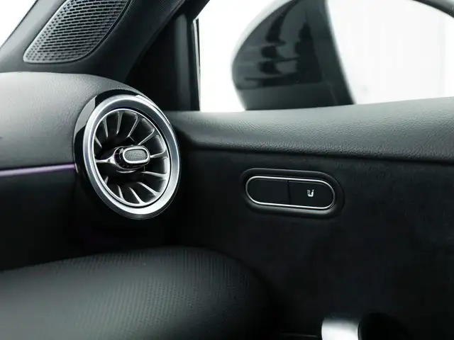 Mercedes-Benz A-Class view 17