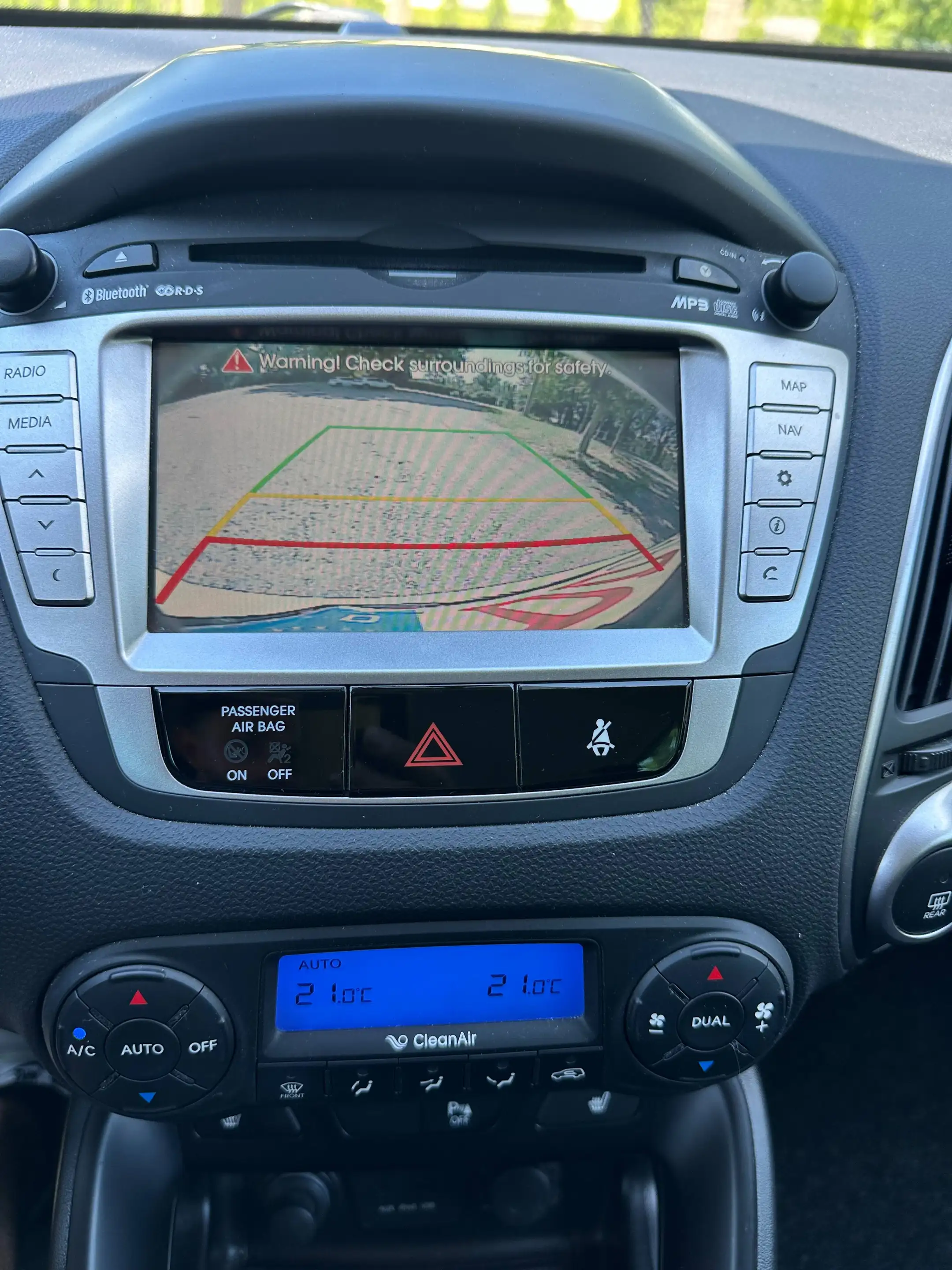 Hyundai iX35 Comfort 2WD Navi Sitzheizung Lenkradheizung — photo 22