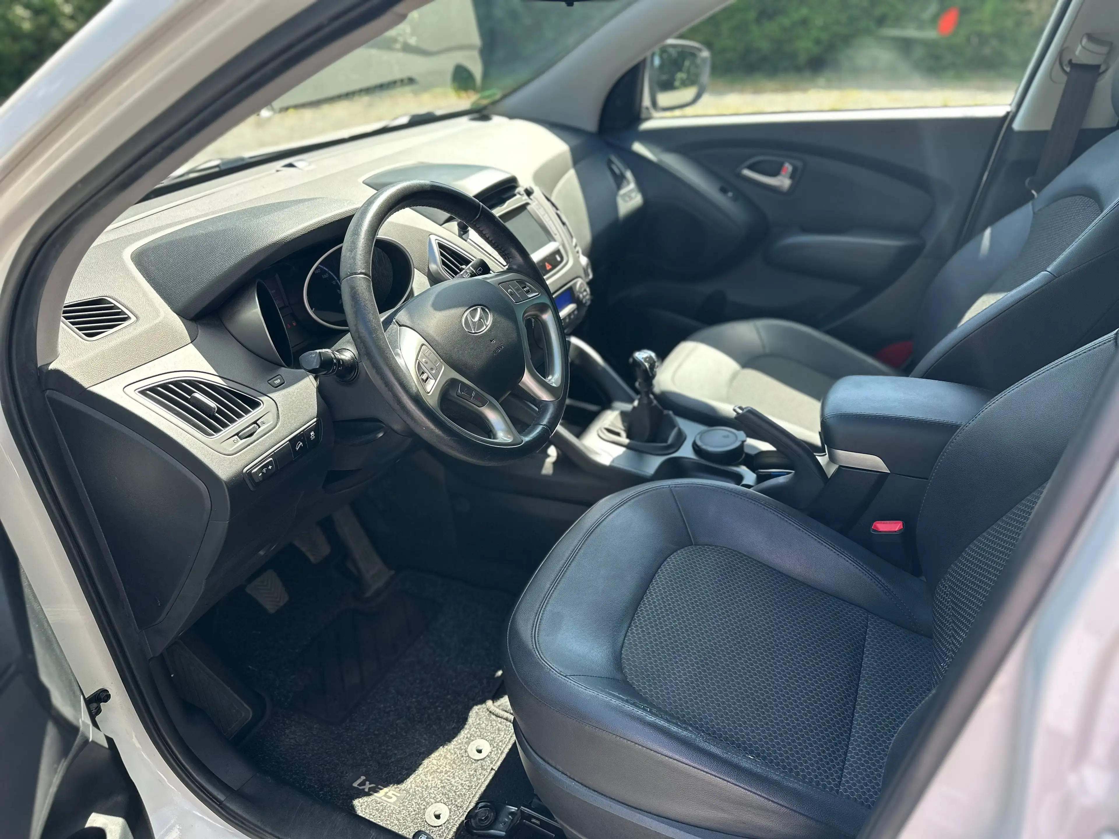 Hyundai iX35 Comfort 2WD Navi Sitzheizung Lenkradheizung — photo 10