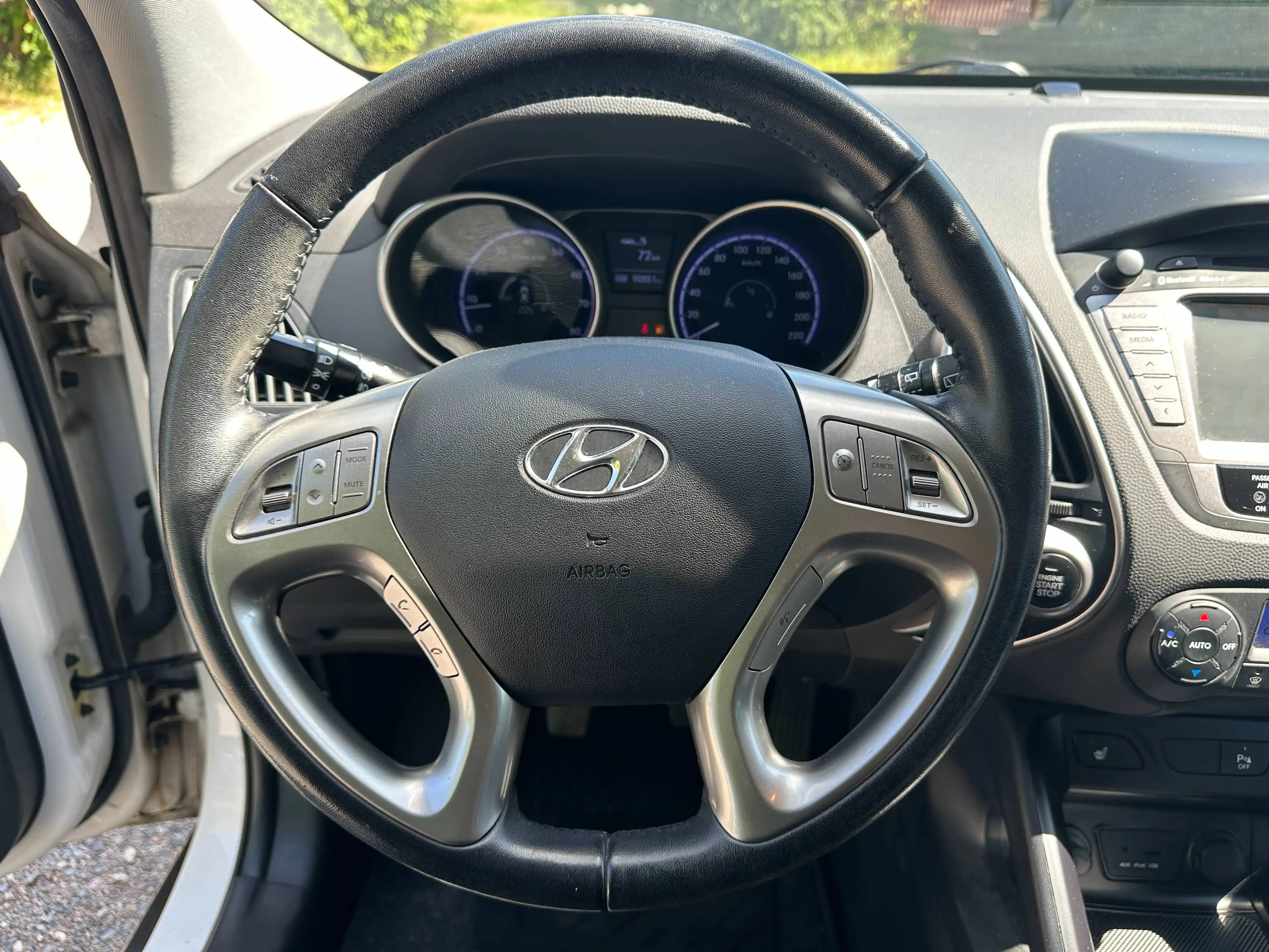 Hyundai iX35 Comfort 2WD Navi Sitzheizung Lenkradheizung — photo 15