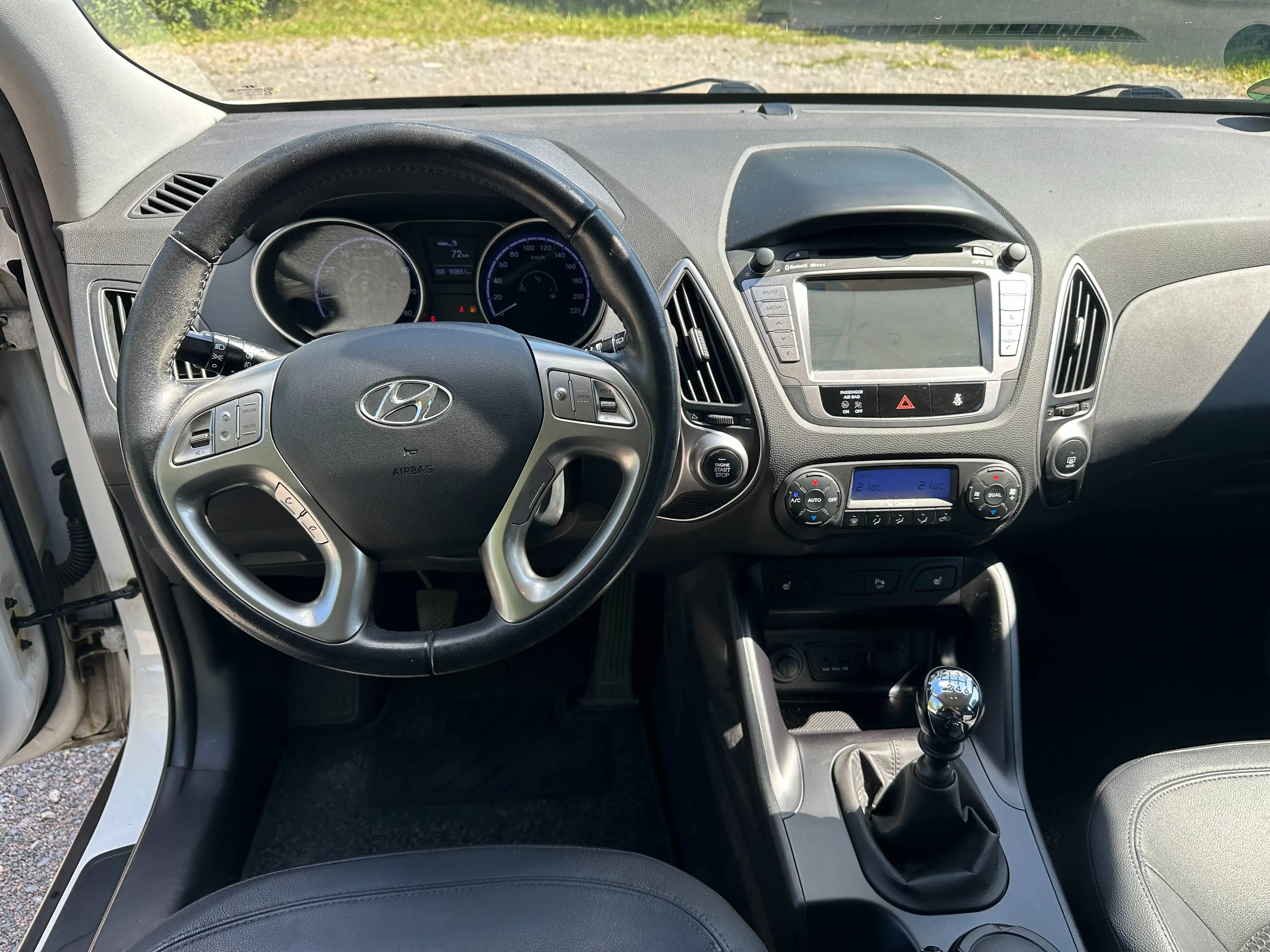 Hyundai iX35 Comfort 2WD Navi Sitzheizung Lenkradheizung — photo 14