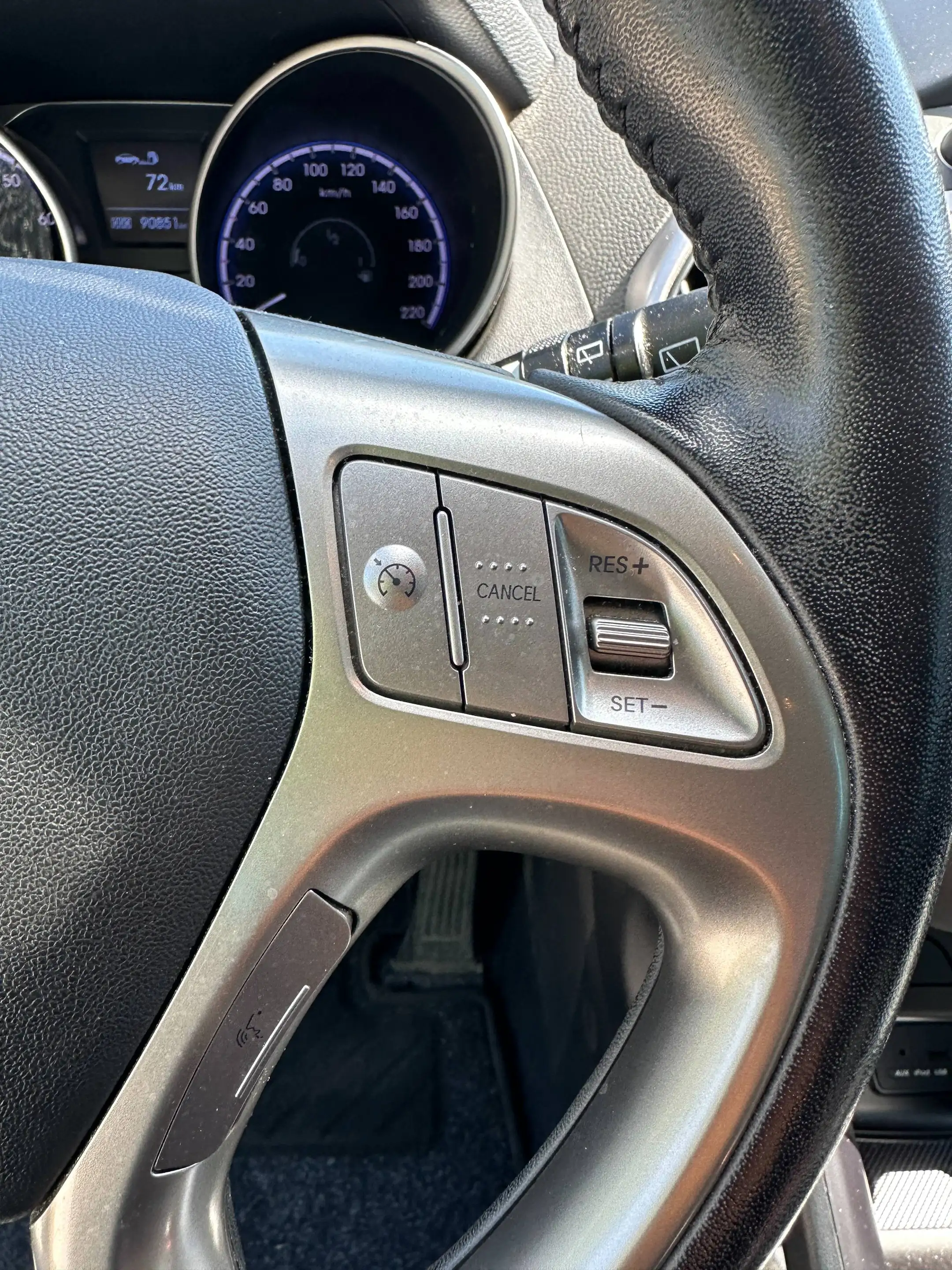 Hyundai iX35 Comfort 2WD Navi Sitzheizung Lenkradheizung — photo 18