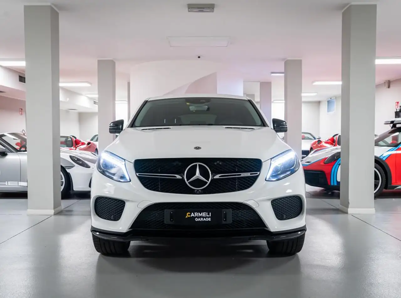 2018 Mercedes-Benz GLE 43 AMG 43 AMG 4Matic Coupé Sport, photograph 2