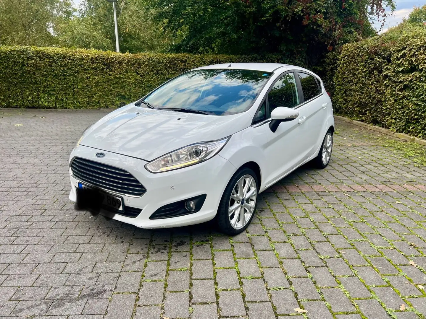 Ford Fiesta Titanium Blanc - 1