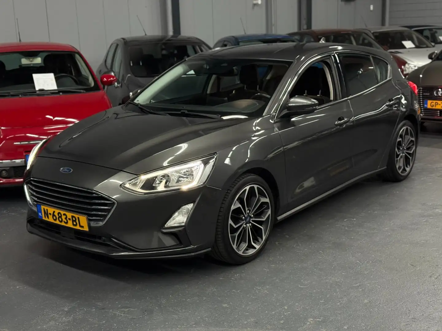 Ford Focus 1.0 EcoBoost ST Line Business APK NAP Nette Staat Gris - 1