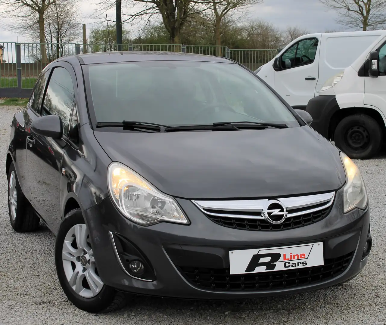 Opel Corsa 1.2i EDITION SPORT CLIMATISATION GPS 12 MOIS GRT Gris - 2