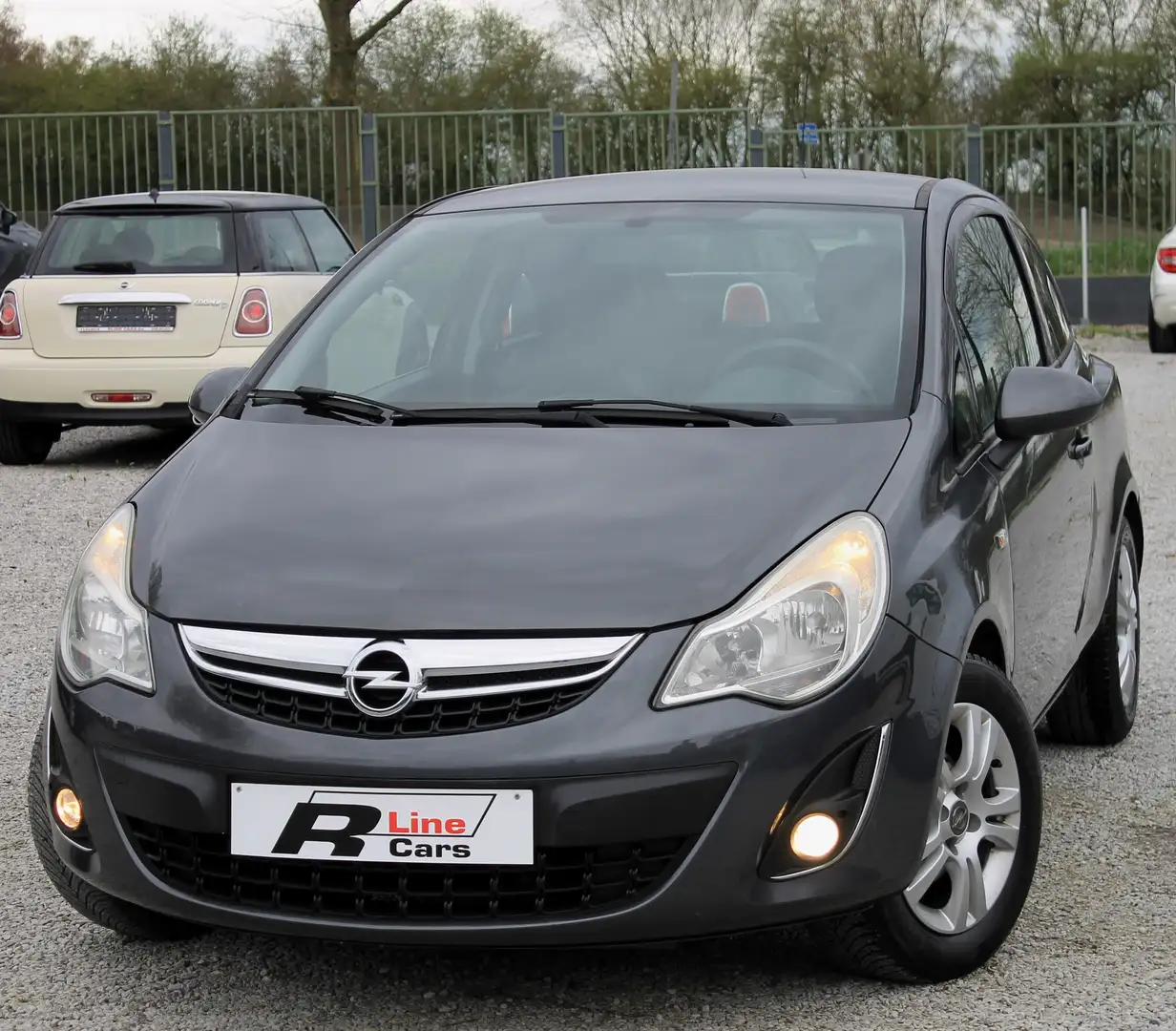 Opel Corsa 1.2i EDITION SPORT CLIMATISATION GPS 12 MOIS GRT Gris - 1