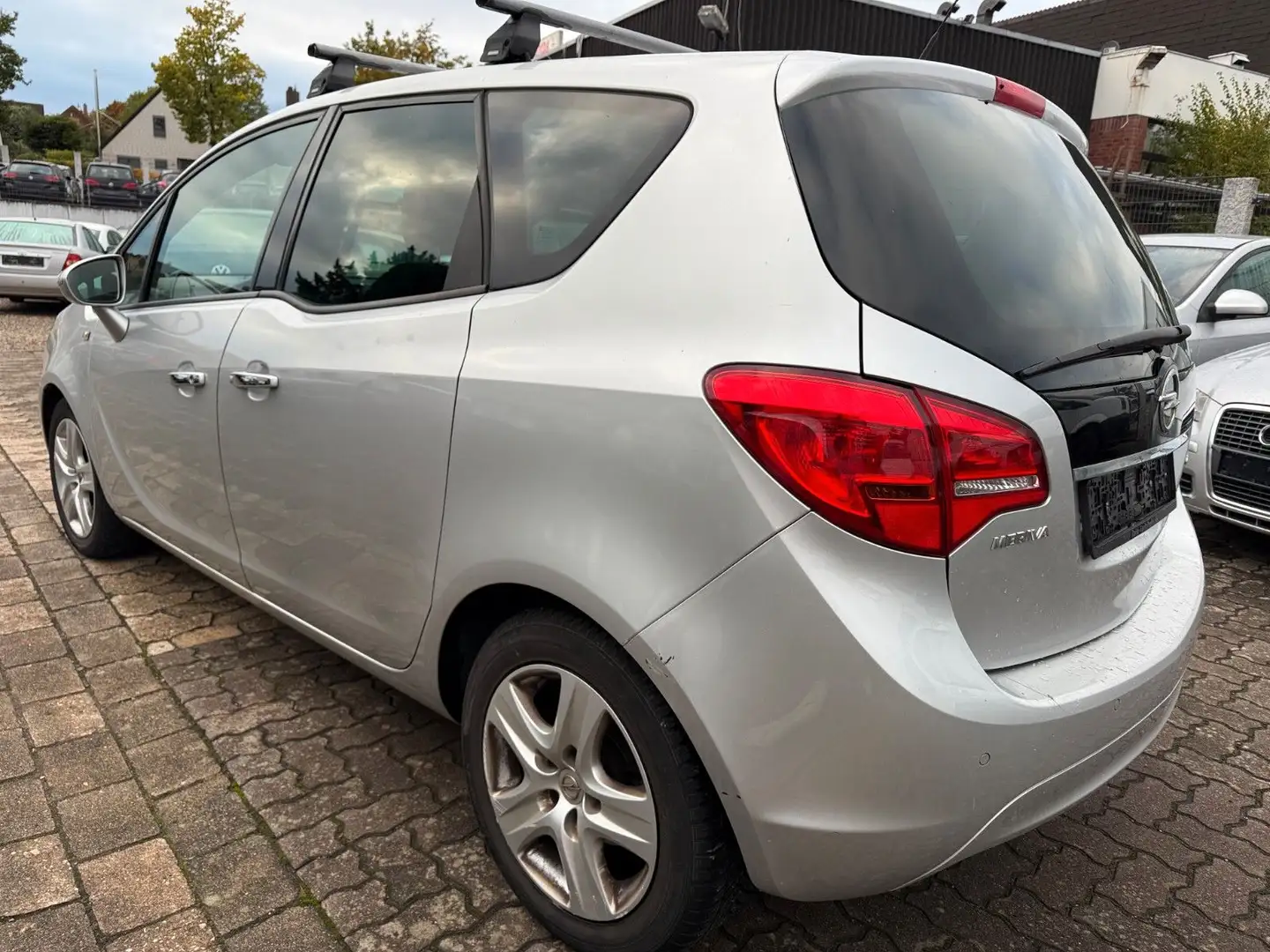 Opel Meriva 1.7 CDTI Automatik,Klima,PDC,1-Hand Zilver - 2