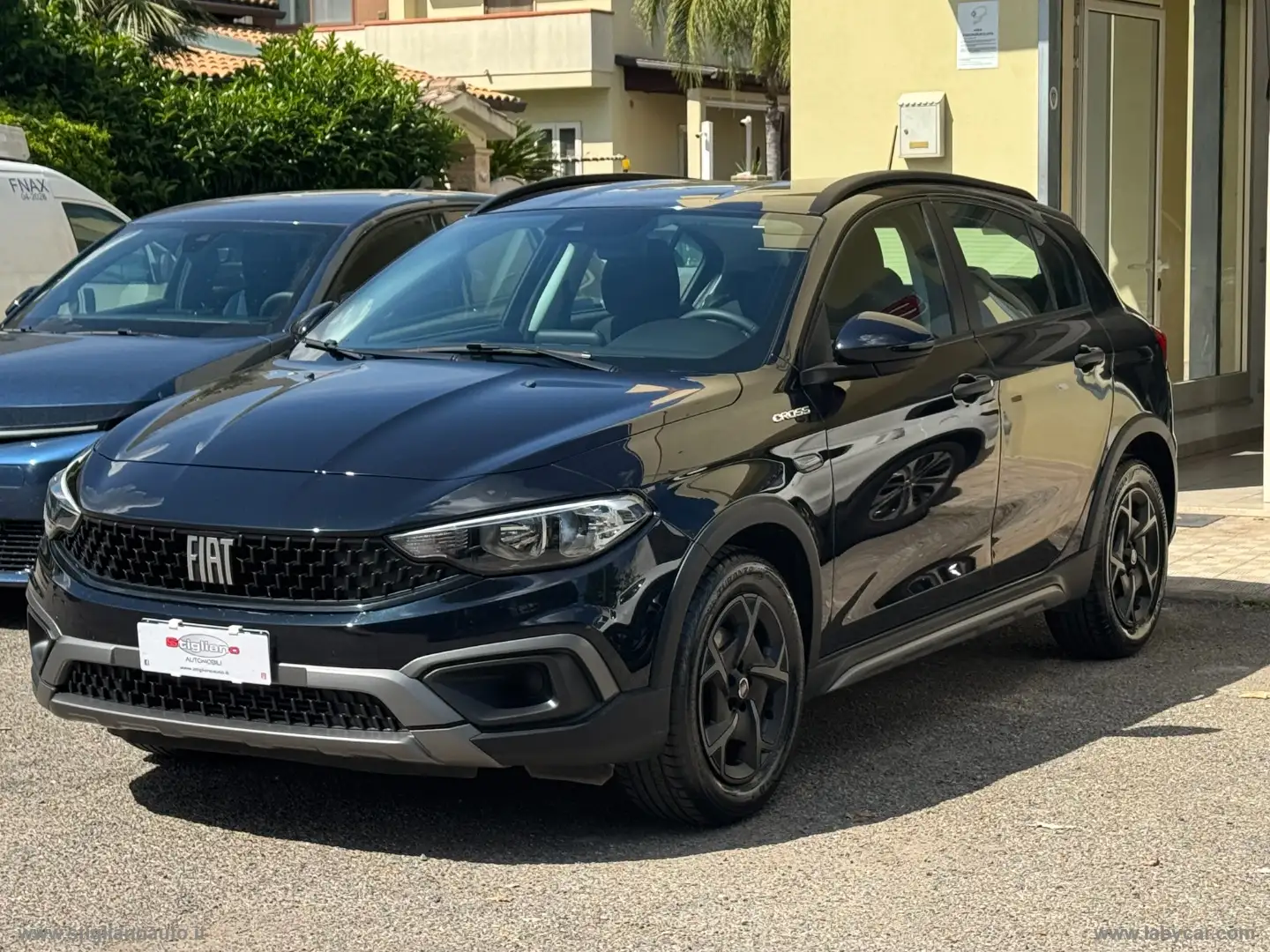 Fiat Tipo 1.3 Mjt S&S 5 porte Cross Schwarz - 2