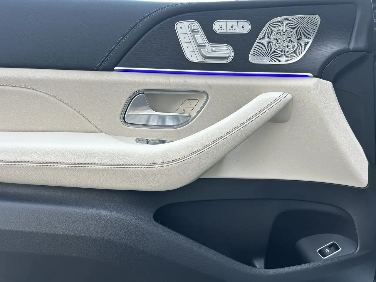 Mercedes-Benz GLE снимка Mercedes-Benz GLE