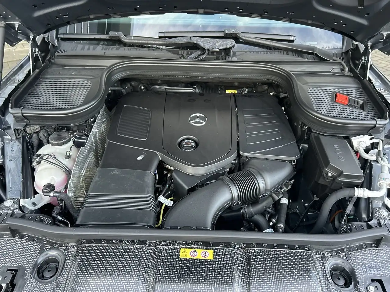 Mercedes-Benz GLE снимка Mercedes-Benz GLE