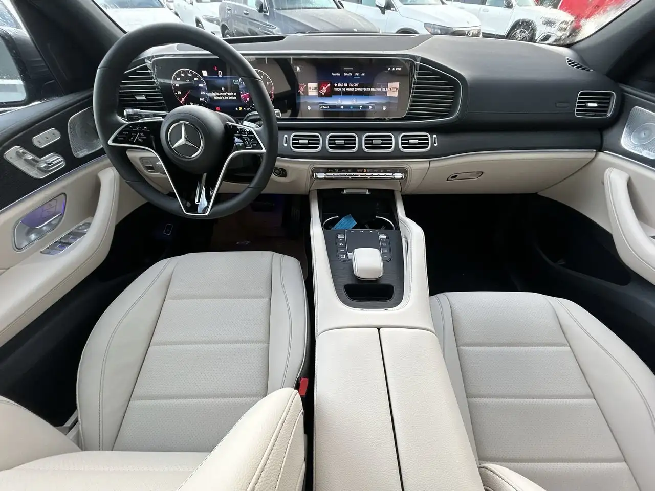 Mercedes-Benz GLE снимка Mercedes-Benz GLE