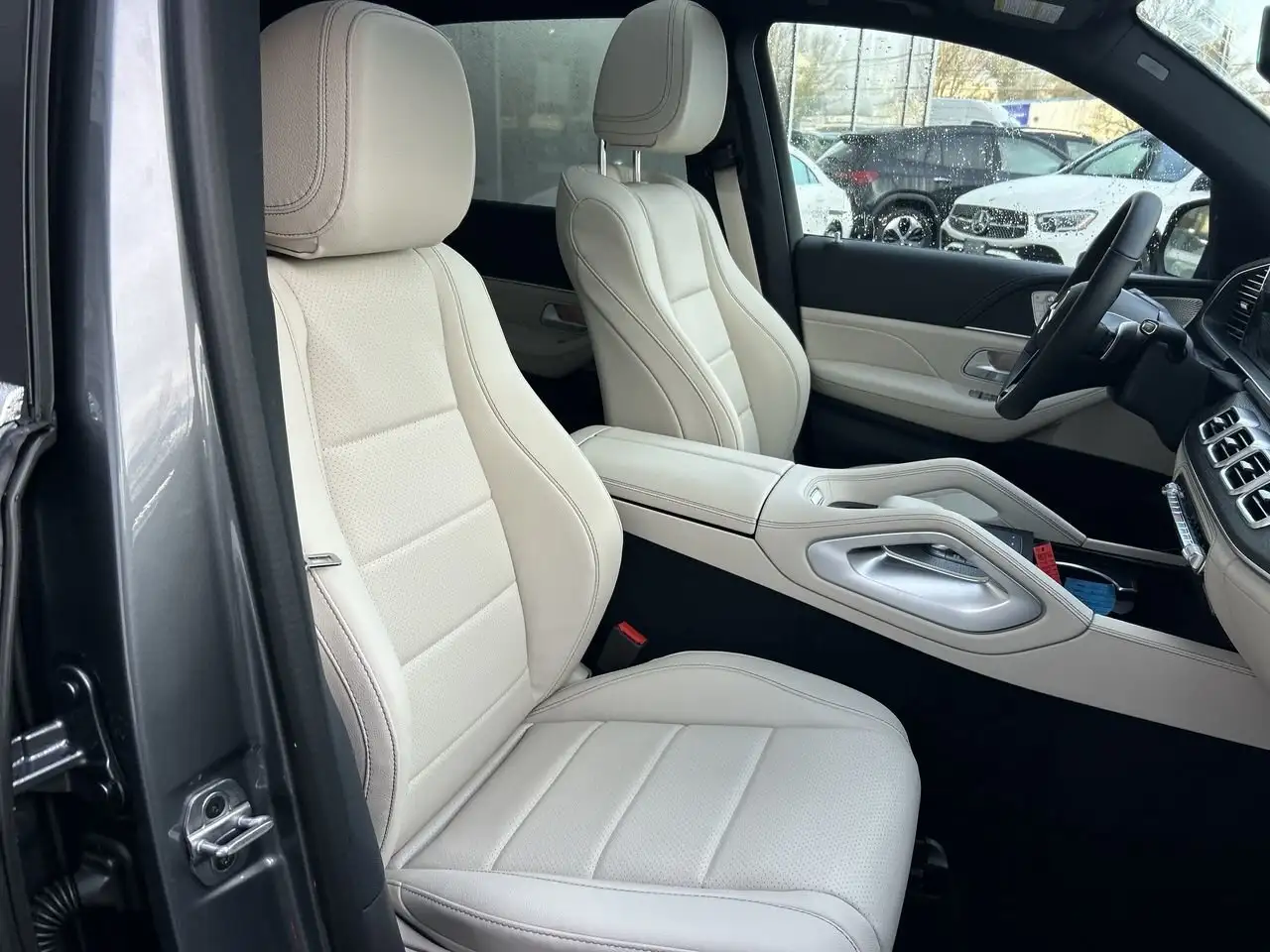 Mercedes-Benz GLE снимка Mercedes-Benz GLE