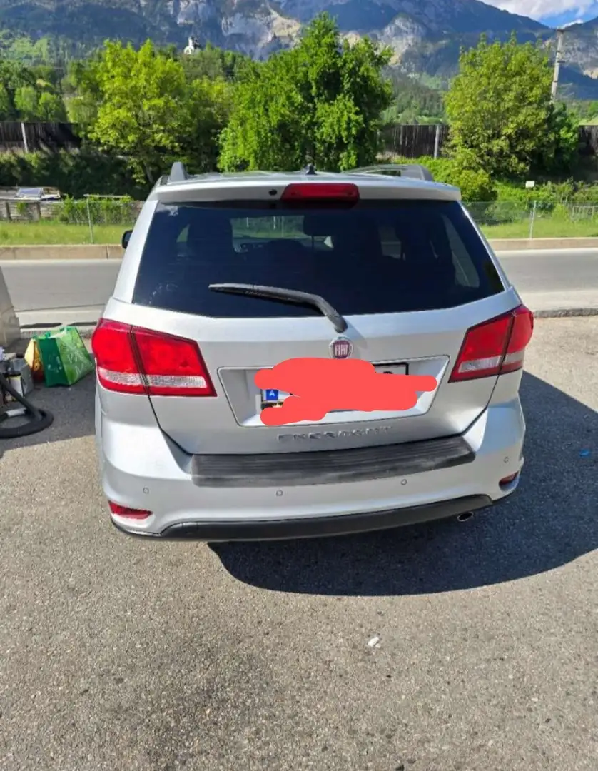 Fiat Freemont Freemont 2,0 Multijet II 140 Argintiu - 1