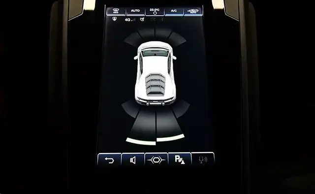 Lamborghini Huracan view 14