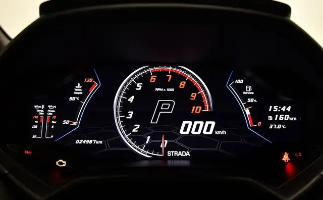 Lamborghini Huracan view 11
