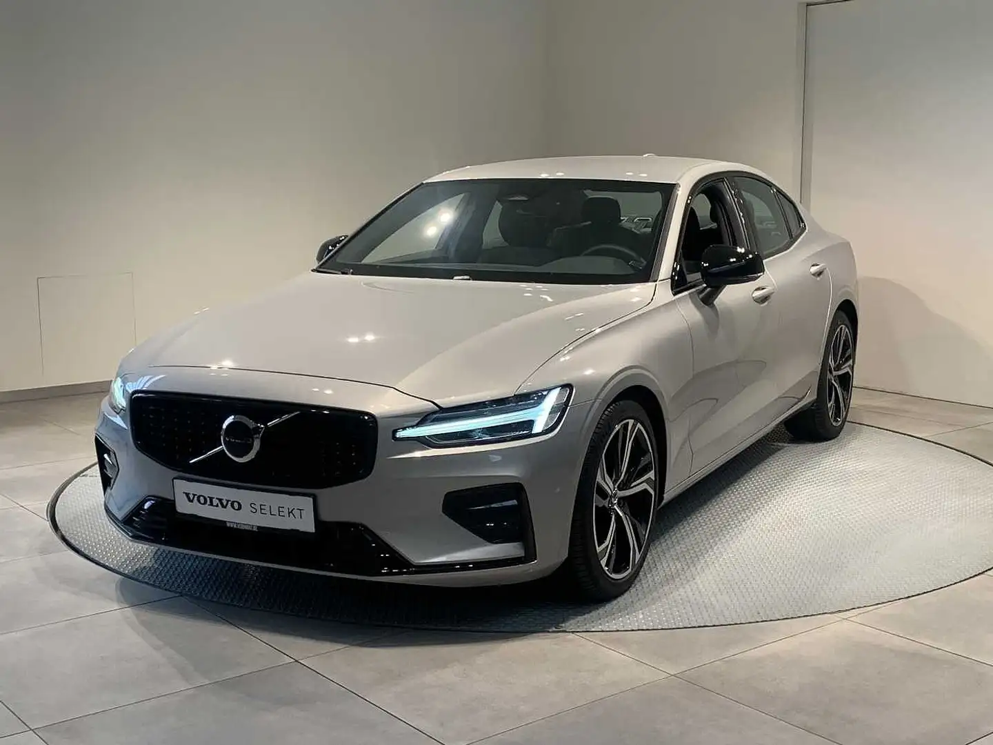 Volvo S60 B4 Mild hybrid Plus Dark Zilver - 1