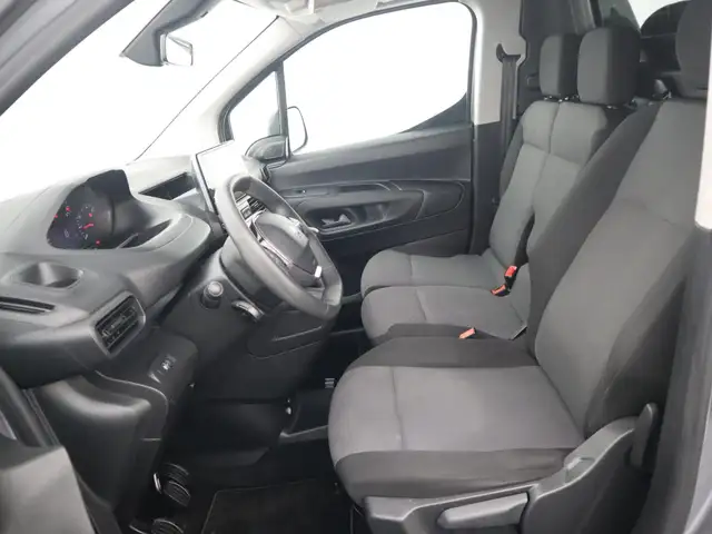 Peugeot Partner view 18