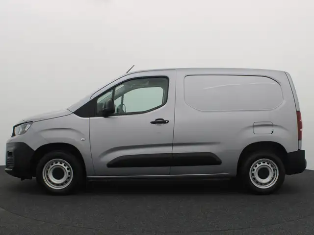 Peugeot Partner view 2
