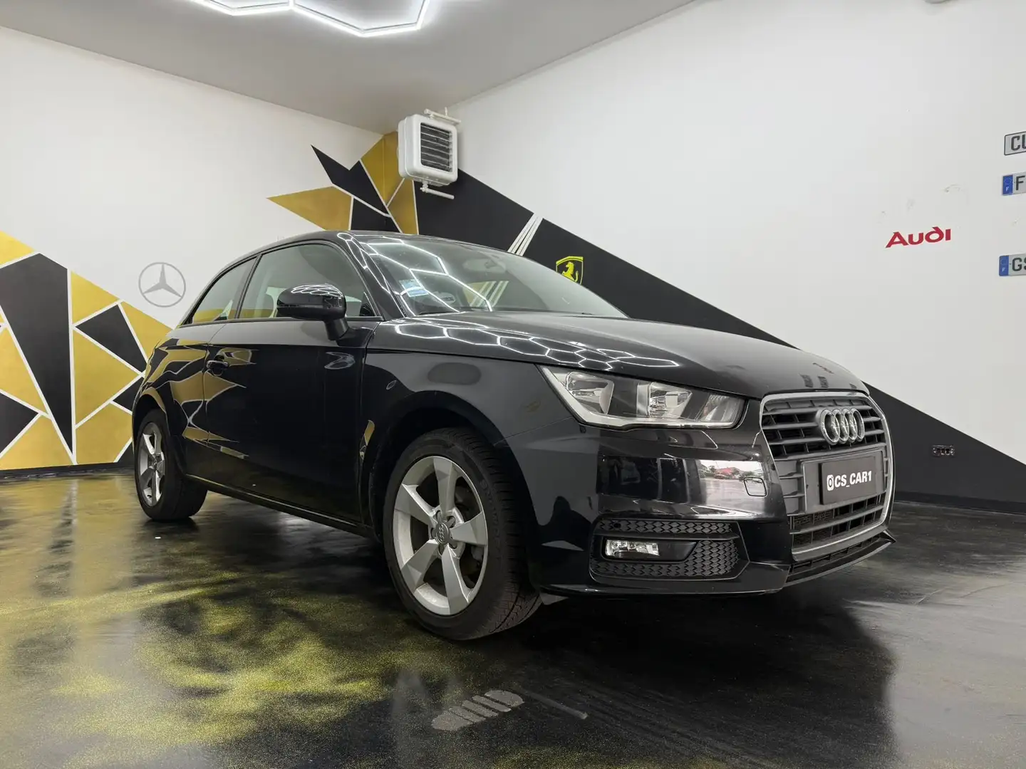 Audi A1 A1 1.0 tfsi ultra 95cv - SEDILI RISCALDATI Schwarz - 1