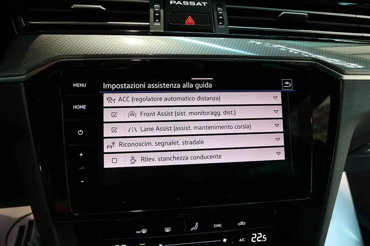 Volkswagen Passat 2.0 TDI 200cv 4Motion DSG SOSPENSIONI/MATRIX/TELECAMERE 360°/DIFFERENZIALE XDS/KEYLESS/BAULE ELETTRICO/CERCHI 19", миниатюра 28