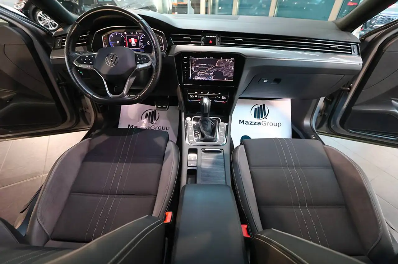 Volkswagen Passat 2.0 TDI 200cv 4Motion DSG SOSPENSIONI/MATRIX/TELECAMERE 360°/DIFFERENZIALE XDS/KEYLESS/BAULE ELETTRICO/CERCHI 19", миниатюра 14