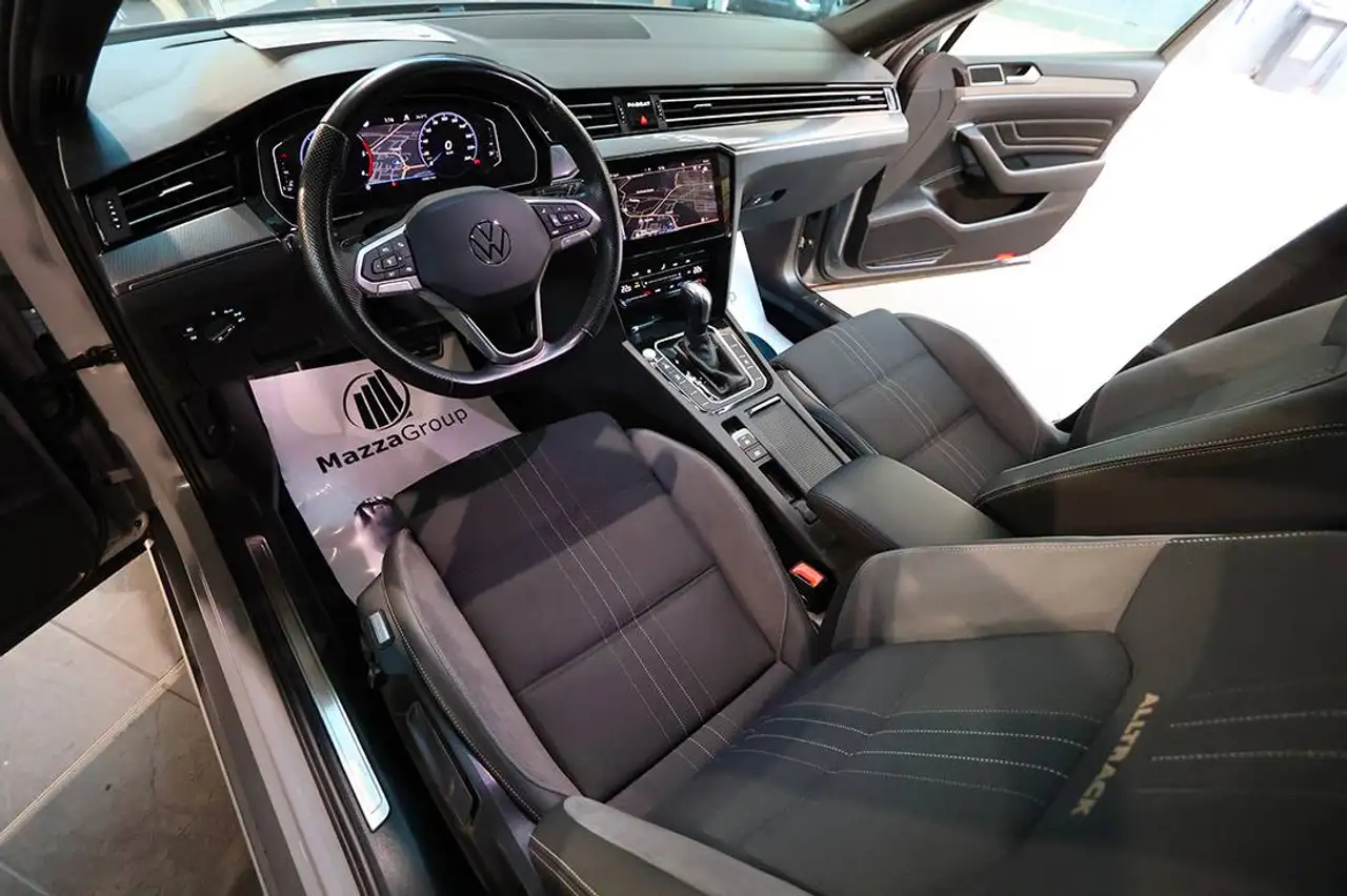 Volkswagen Passat 2.0 TDI 200cv 4Motion DSG SOSPENSIONI/MATRIX/TELECAMERE 360°/DIFFERENZIALE XDS/KEYLESS/BAULE ELETTRICO/CERCHI 19", миниатюра 13
