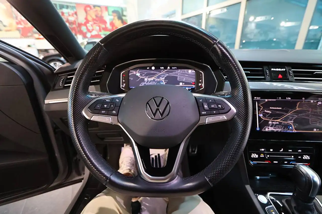 Volkswagen Passat 2.0 TDI 200cv 4Motion DSG SOSPENSIONI/MATRIX/TELECAMERE 360°/DIFFERENZIALE XDS/KEYLESS/BAULE ELETTRICO/CERCHI 19", миниатюра 20