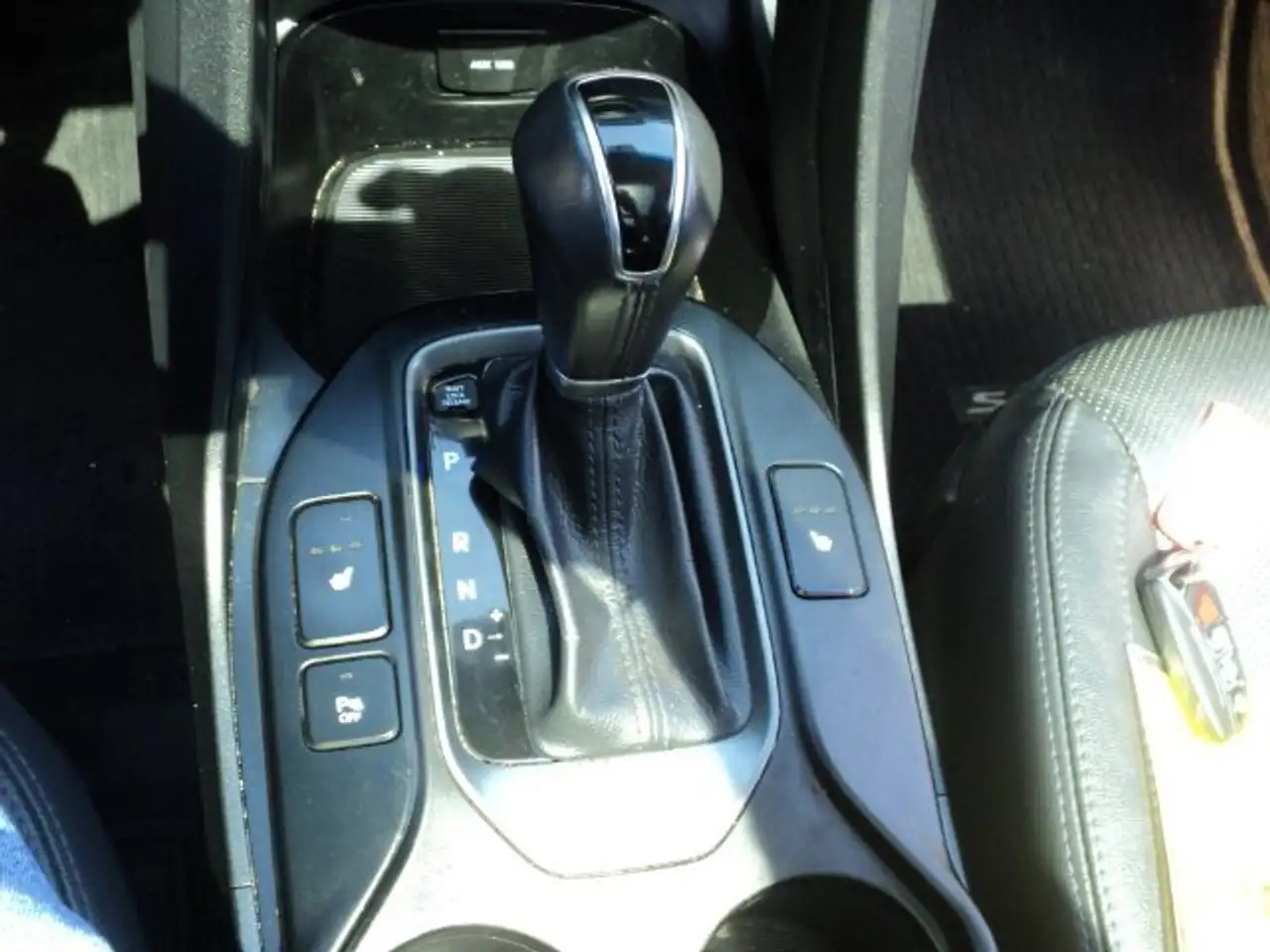 Hyundai SANTA FE photo Hyundai SANTA FE