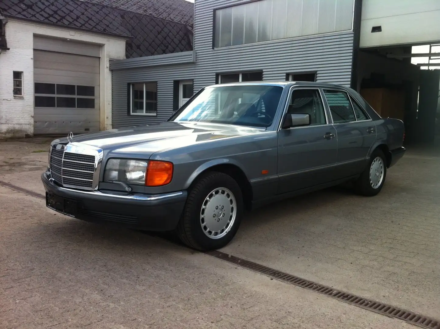 Mercedes-Benz S 300 300 SE Grau - 1