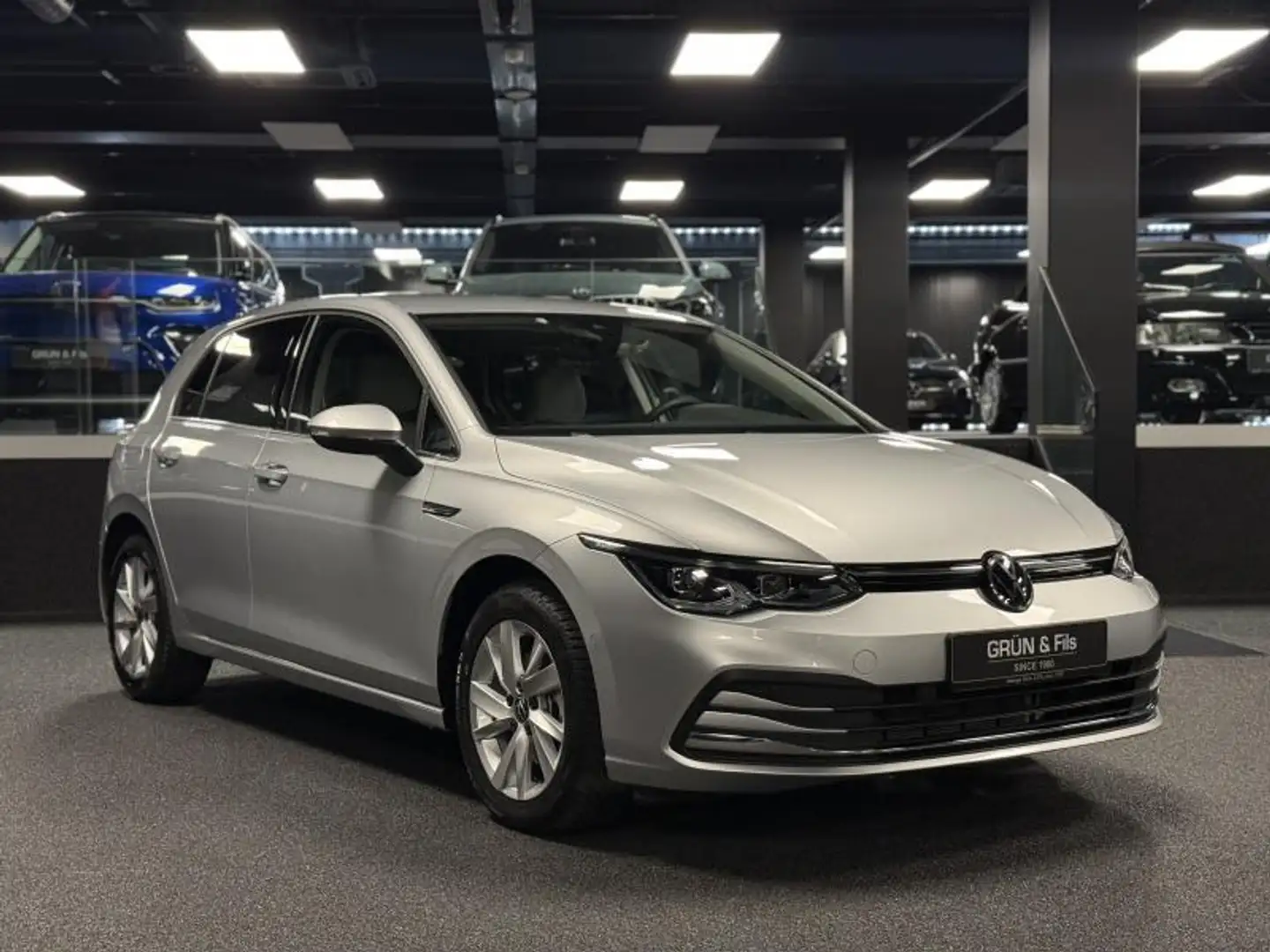 Volkswagen Golf 1.5 STYLE Gris - 1