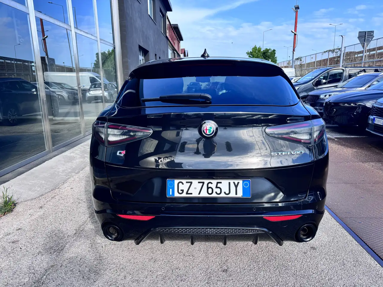Alfa Romeo Stelvio 2025 — фото 6